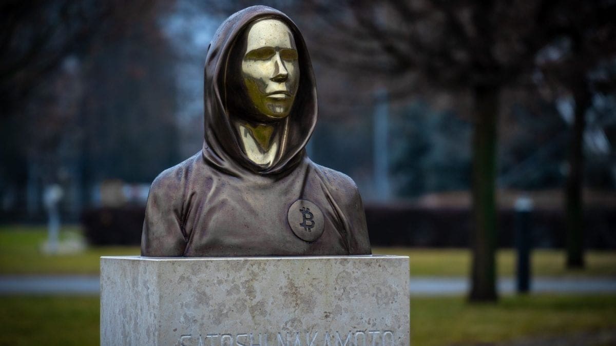Satoshi-Nakamoto-Statue in Lugano wieder aufgetaucht Satoshi-Nakamoto-Statue in Lugano wieder aufgetaucht