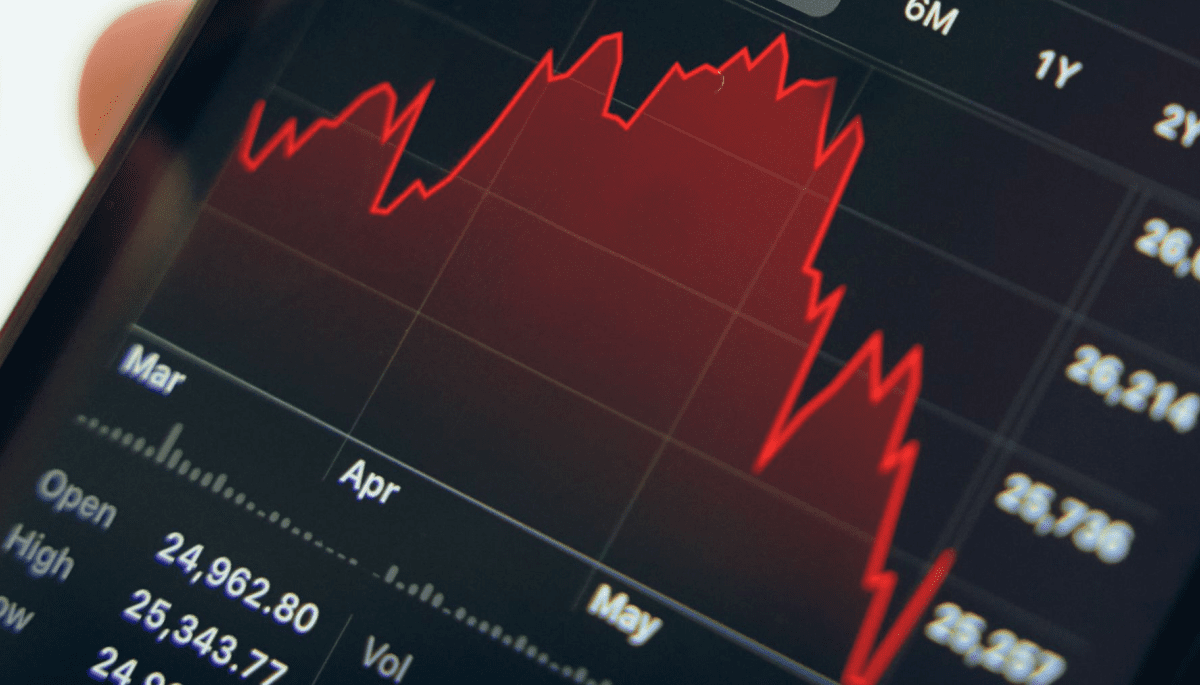 Escándalo RaveDAO: cae un 95% y Binance investiga manipulación