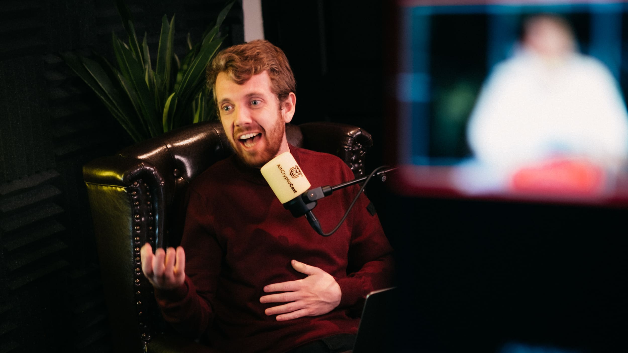 Altcryptogems-frits-couch Frits altcryptogems on couch during podcast