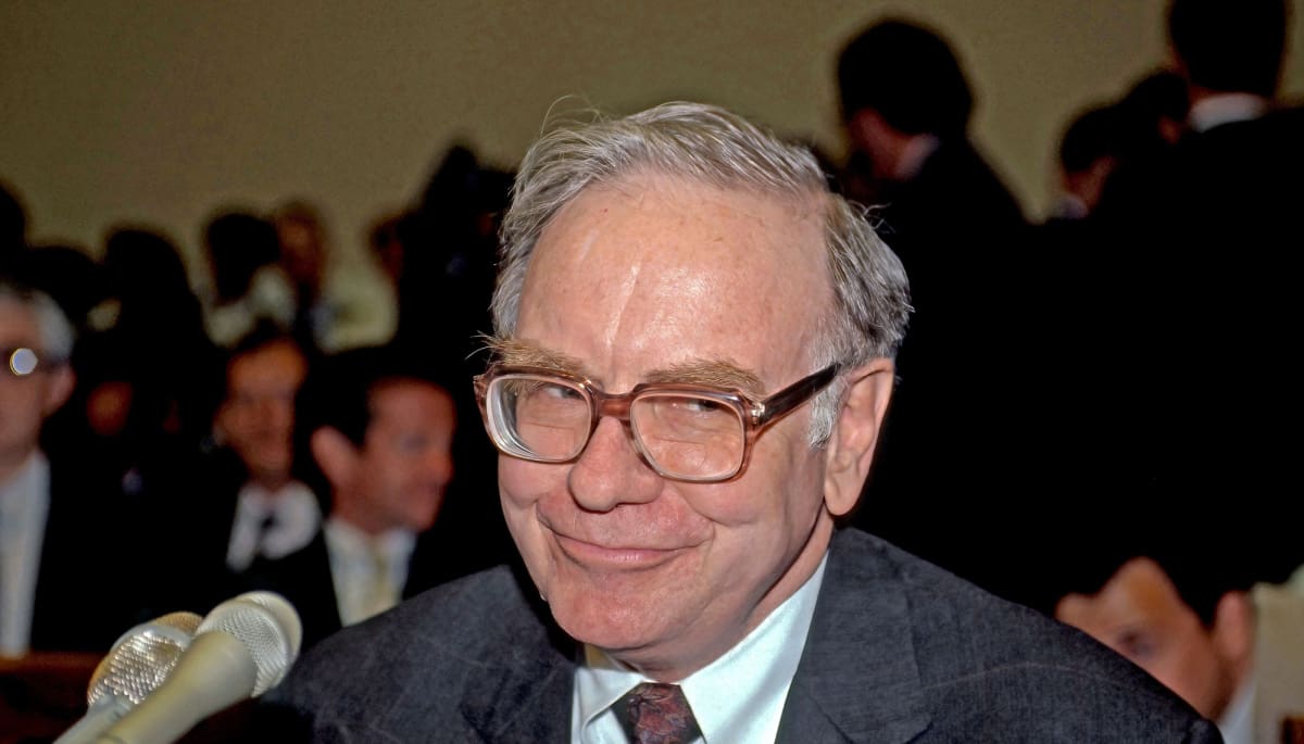 Een afbeelding van Warren Buffett, oprichter en voormalig CEO van Berkshire Hathaway, het grootste congolomeraat ter wereld