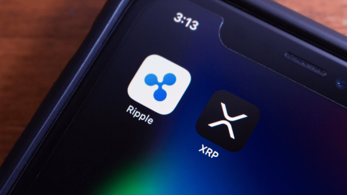 Telefoon met Ripple en XRP logo's