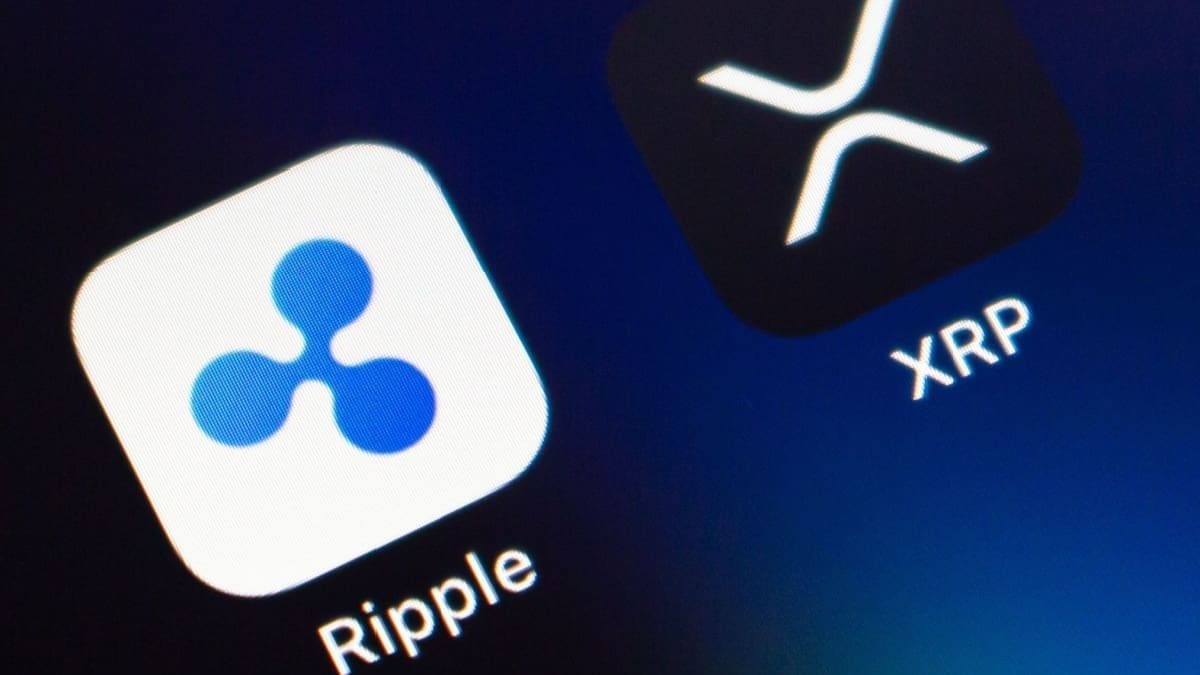 Ripple opent aanval op Ethereum met nieuwe leenfunctie voor XRP XRP-ripple-logo's-op-telefoon