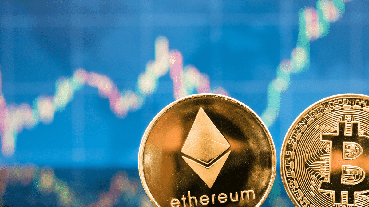 Krypto-Wal rotiert von Bitcoin zu Ethereum nach Flash-Crash