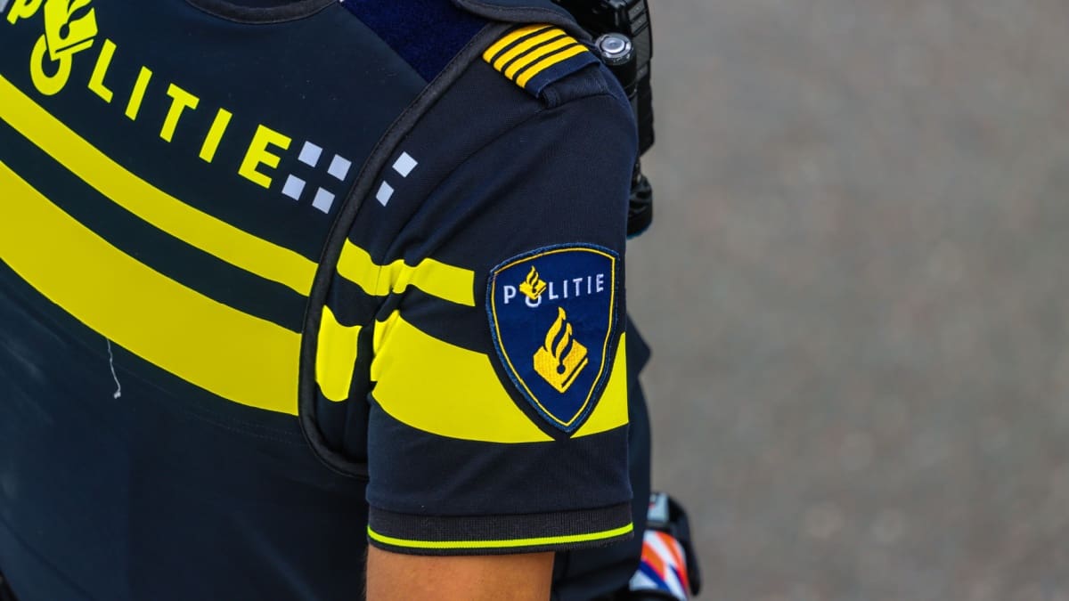 Nederlandse politie op straat Nederlandse politie op straat