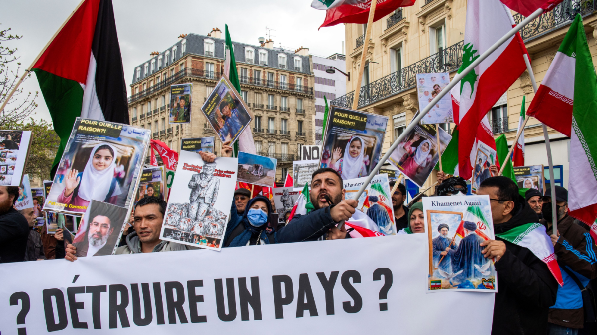 Protesten in Parijs in steun van Iran Protesten in Parijs in steun van Iran