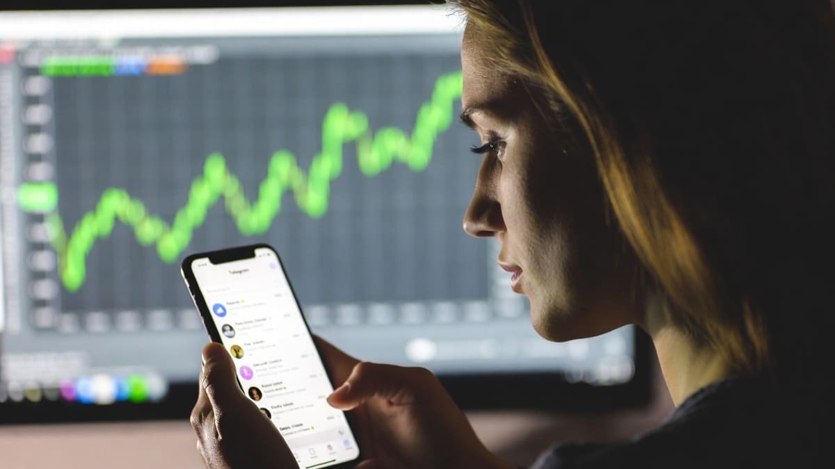 Crypto-beleggers volgen massaal deze Telegram-kanalen en praten mee
