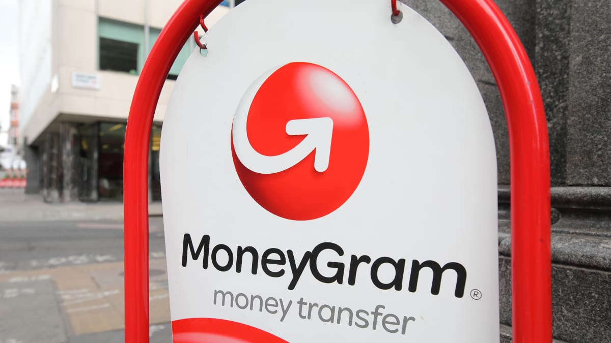 Ripple-rivaal Stellar sluit megadeal met MoneyGram voor eigen munt MoneyGram logo op straat