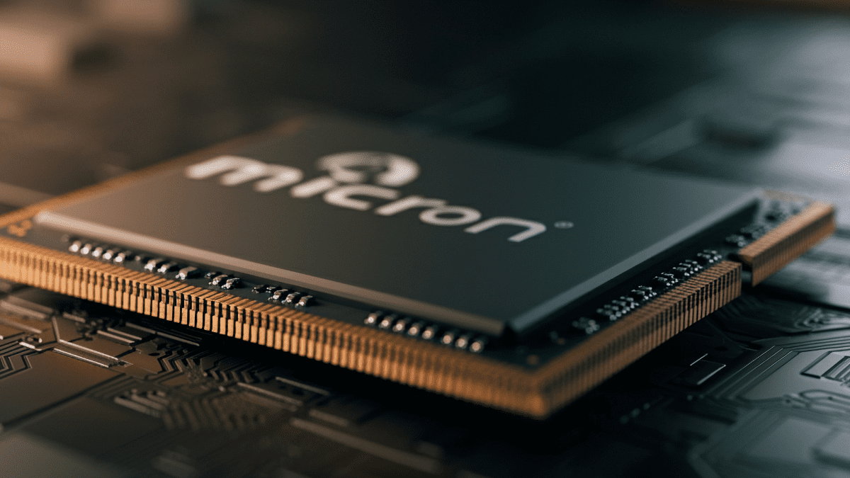 micron-chip Chipgigant Micron neemt AI-zorgen weg met belangrijke recordcijfers