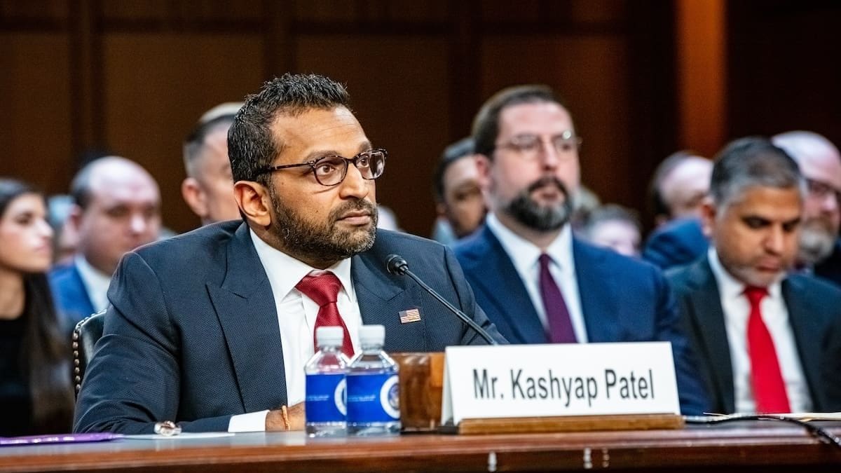 FBI-directeur in opspraak vanwege verzwegen investering in bitcoinbedrijf