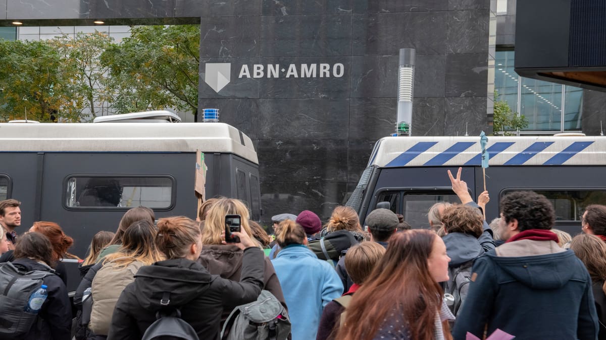 ABN Amro krijgt opnieuw miljoenenboete voor gebrekkige witwascontroles